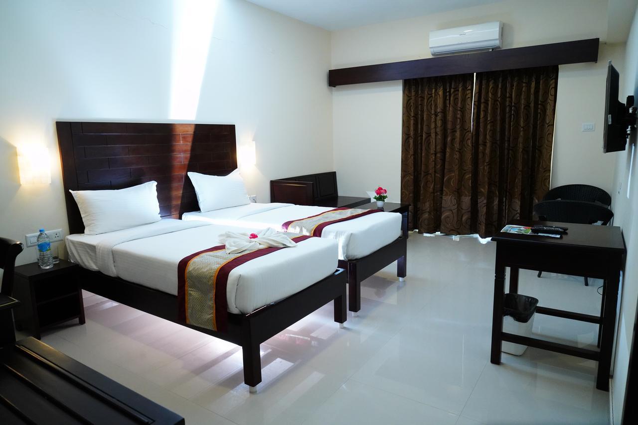 Five Falls Resort Kuttalam  Luaran gambar