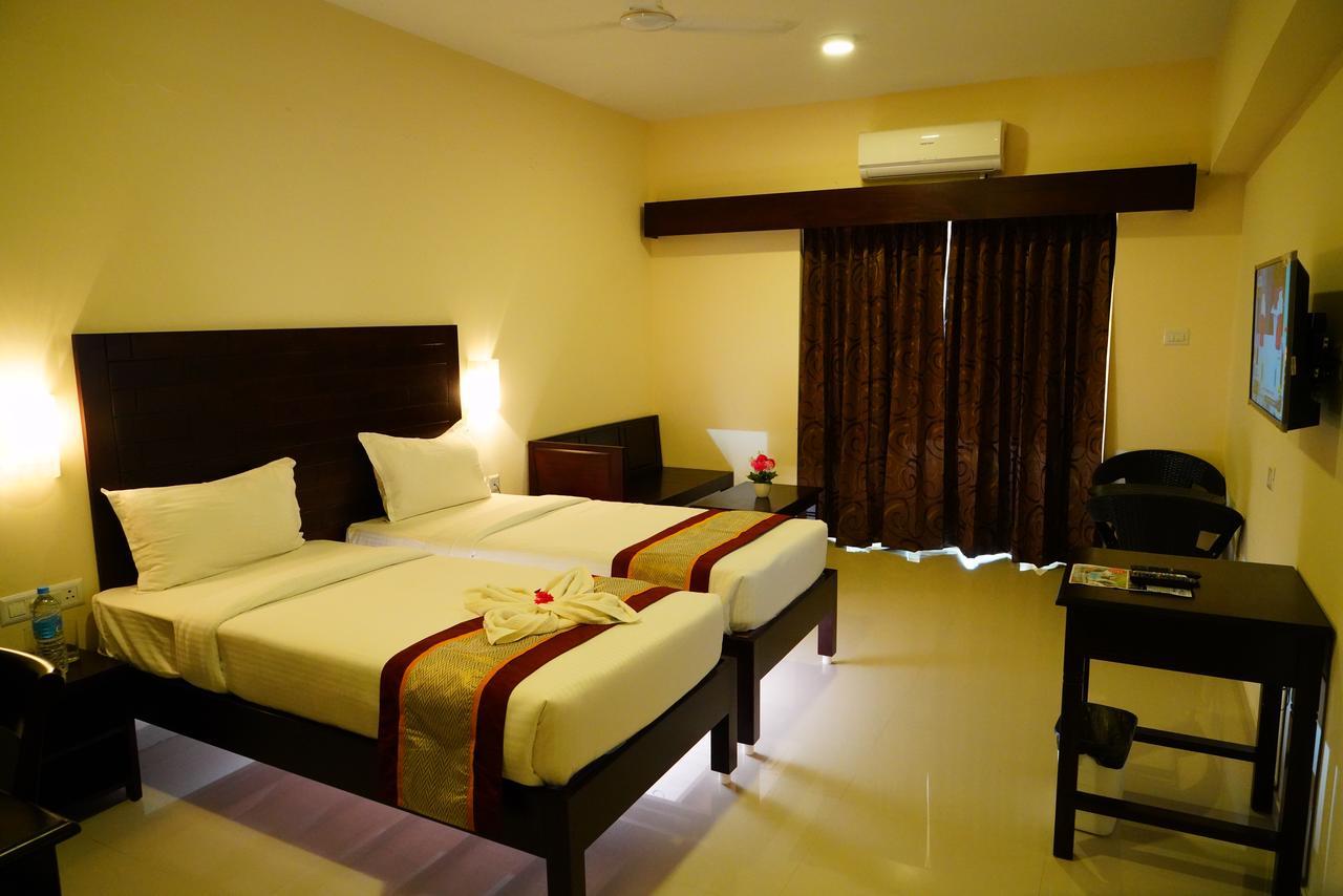 Five Falls Resort Kuttalam  Luaran gambar