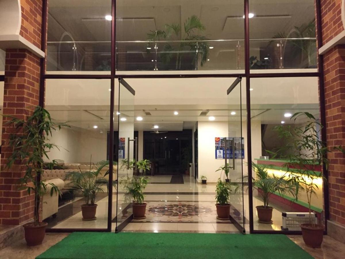 Five Falls Resort Kuttalam  Luaran gambar